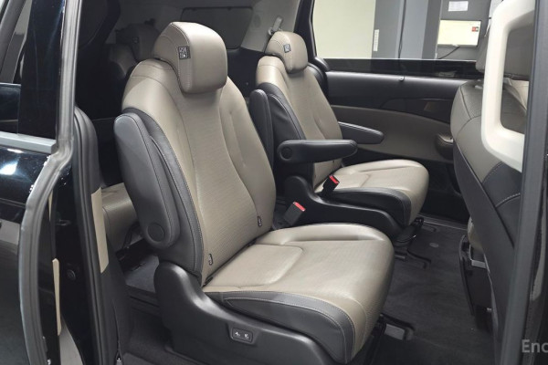 2024 Kia Carnival с пробегом 26 308 км