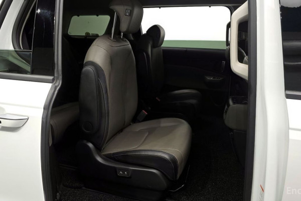 2024 Kia Carnival с пробегом 45 105 км