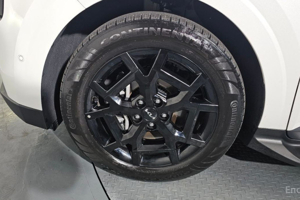 2025 Kia Carnival с пробегом 7 429 км