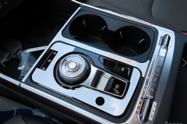 2024 Kia Carnival с пробегом 6 757 км