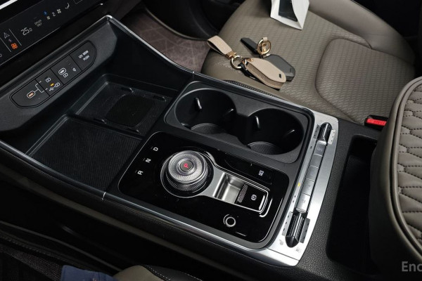 2025 Kia Carnival с пробегом 7 429 км