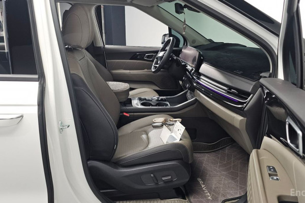 2025 Kia Carnival с пробегом 7 429 км