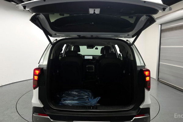 2024 Kia Carnival с пробегом 45 105 км