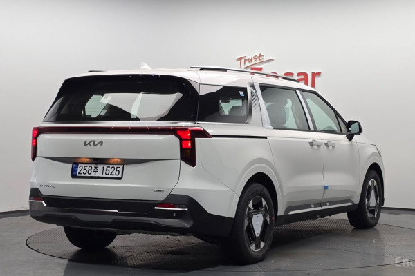 2026 Kia Carnival с пробегом 55 км