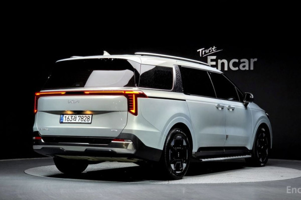 2024 Kia Carnival с пробегом 24 275 км