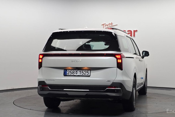 2026 Kia Carnival с пробегом 55 км