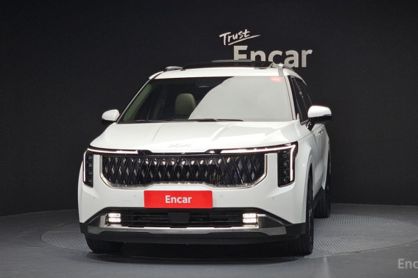 2024 Kia Carnival с пробегом 42 136 км