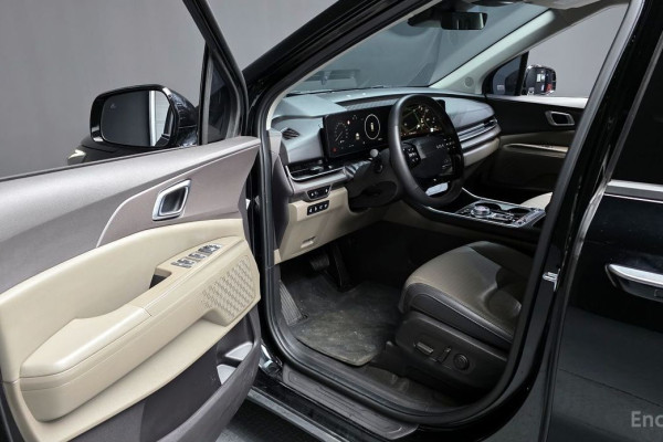 2024 Kia Carnival с пробегом 45 361 км