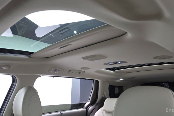 2025 Kia Carnival с пробегом 9 666 км