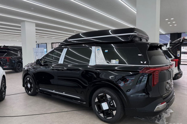 2026 Kia Carnival с пробегом 16 км