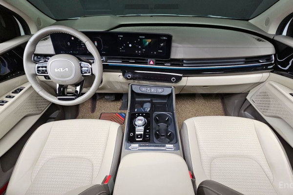 2024 Kia Carnival с пробегом 42 136 км