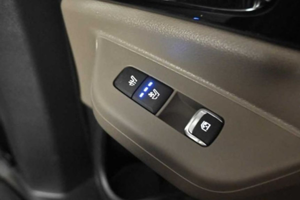 2024 Kia Carnival с пробегом 12 400 км