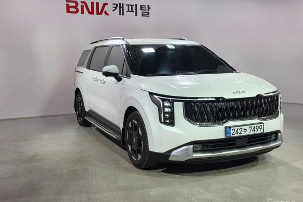 2026 Kia Carnival с пробегом 2 200 км
