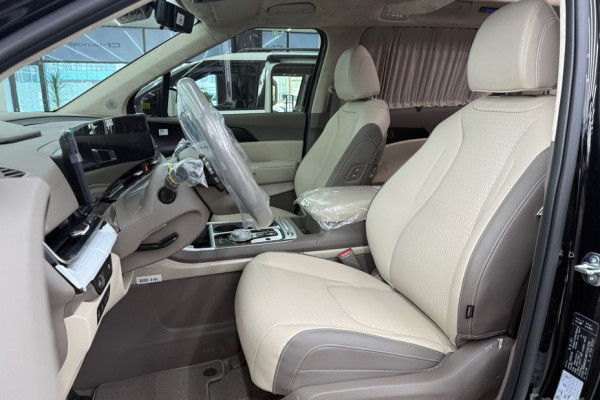 2026 Kia Carnival с пробегом 16 км