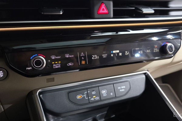 2025 Kia Carnival с пробегом 13 264 км