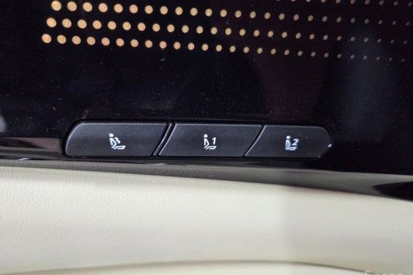 2025 Kia Carnival с пробегом 14 700 км