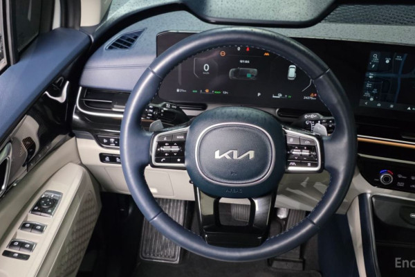 2024 Kia Carnival с пробегом 24 275 км