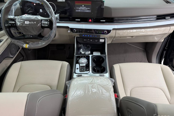 2026 Kia Carnival с пробегом 16 км