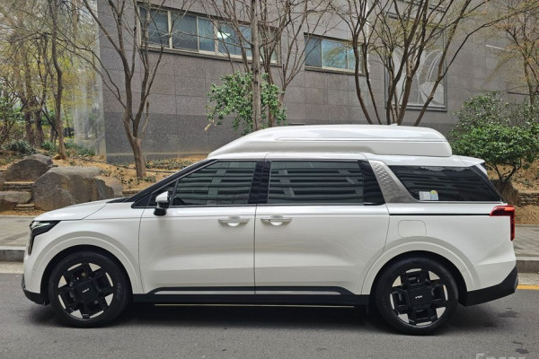 2024 Kia Carnival с пробегом 23 500 км