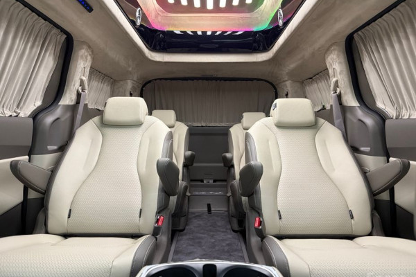 2026 Kia Carnival с пробегом 16 км