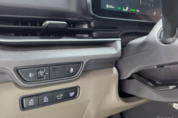 2026 Kia Carnival с пробегом 2 200 км