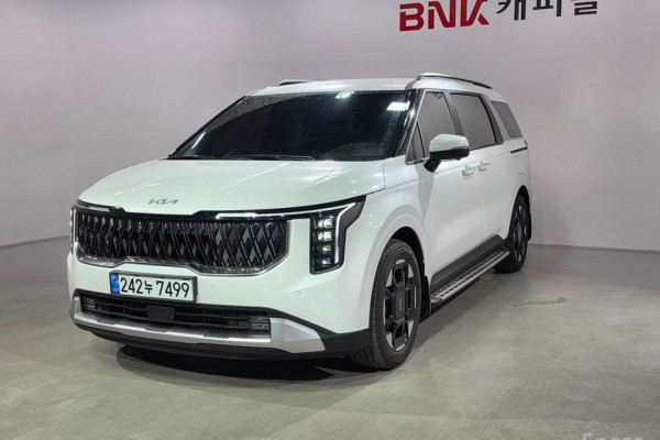 2026 Kia Carnival с пробегом 2 200 км