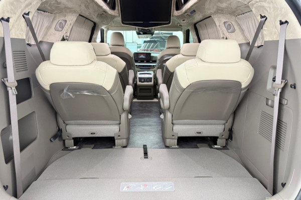 2026 Kia Carnival с пробегом 16 км