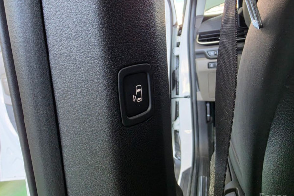 2026 Kia Carnival с пробегом 2 200 км