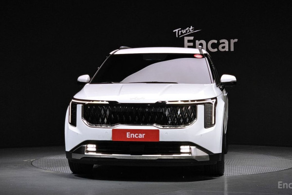 2025 Kia Carnival с пробегом 9 463 км