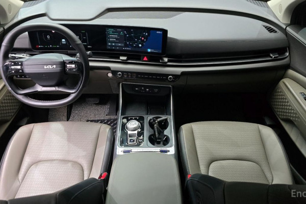 2025 Kia Carnival с пробегом 9 866 км