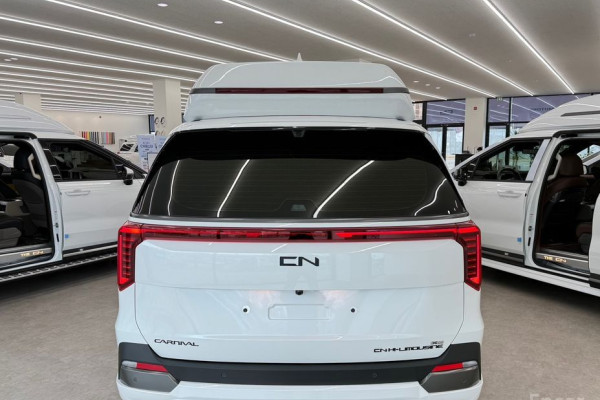 2026 Kia Carnival с пробегом 31 км