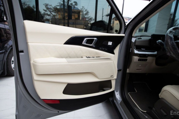 2026 Kia Carnival с пробегом 25 км