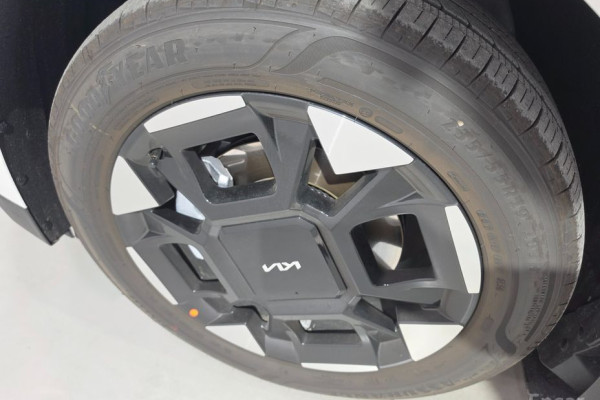 2026 Kia Carnival с пробегом 2 200 км