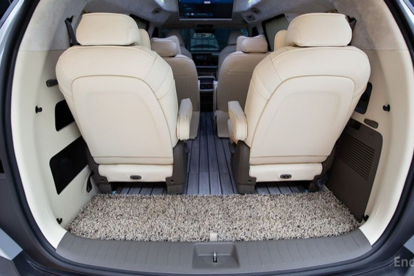 2026 Kia Carnival с пробегом 25 км