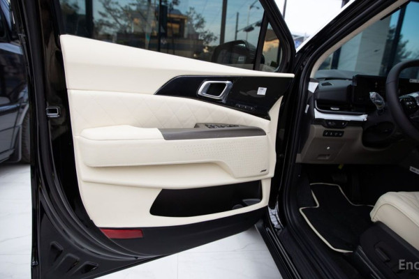 2026 Kia Carnival с пробегом 11 км