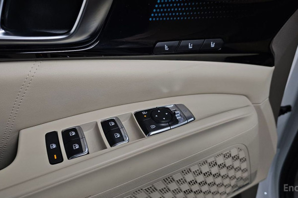 2025 Kia Carnival с пробегом 13 034 км