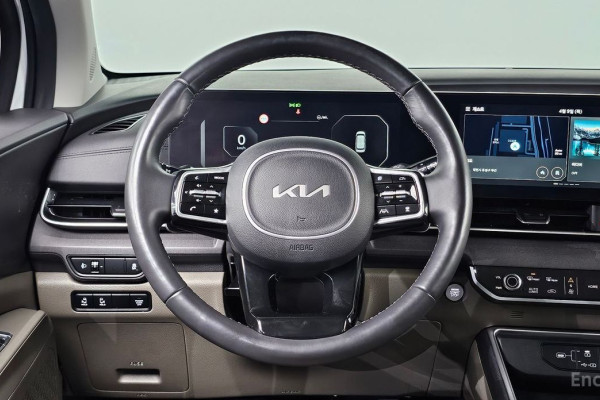 2024 Kia Carnival с пробегом 33 347 км