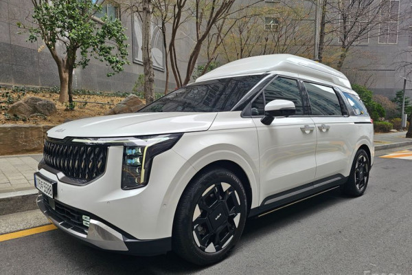 2024 Kia Carnival с пробегом 23 500 км
