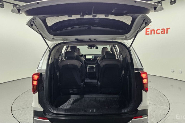 2024 Kia Carnival с пробегом 33 347 км