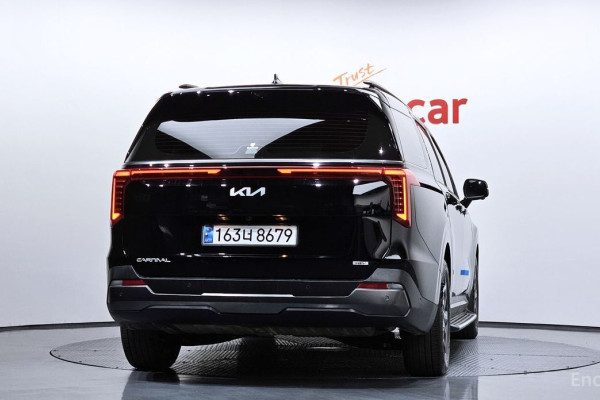 2024 Kia Carnival с пробегом 28 780 км