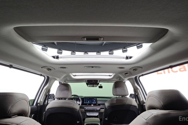 2024 Kia Carnival с пробегом 25 762 км