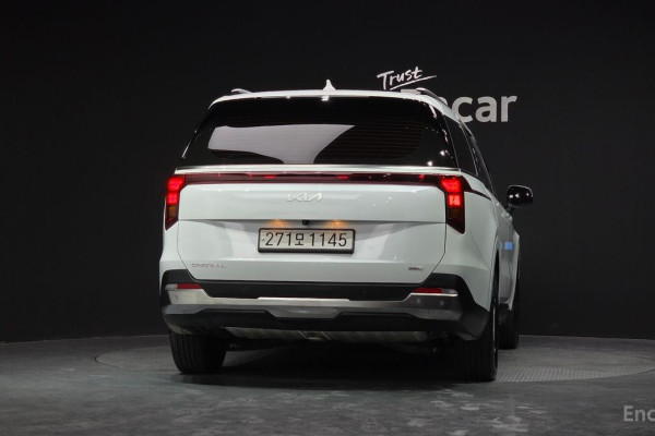 2024 Kia Carnival с пробегом 2 852 км