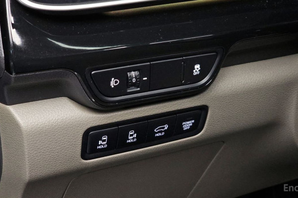 2024 Kia Carnival с пробегом 26 862 км