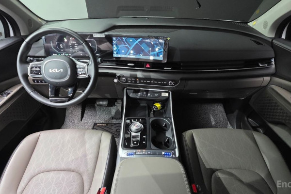 2024 Kia Carnival с пробегом 2 852 км