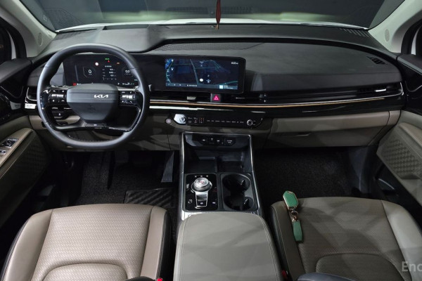 2024 Kia Carnival с пробегом 19 506 км