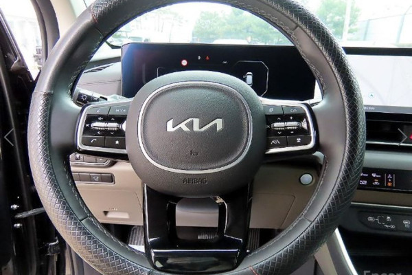 2024 Kia Carnival с пробегом 30 844 км