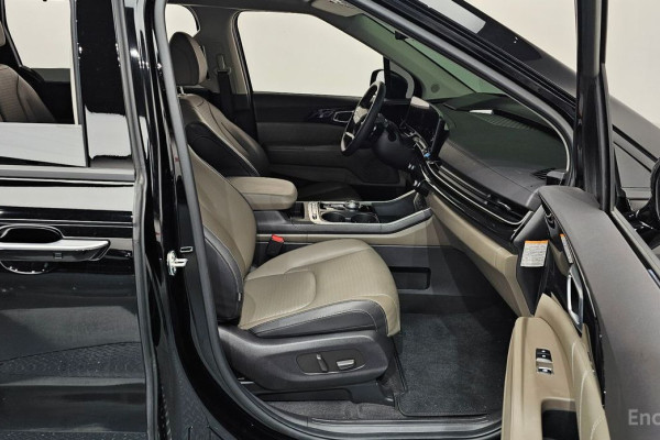 2024 Kia Carnival с пробегом 28 780 км