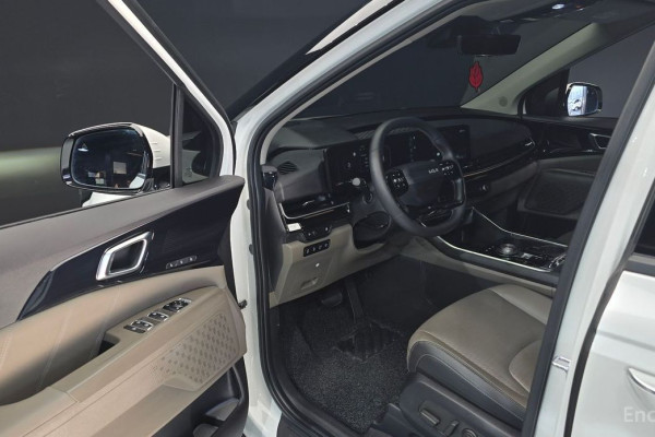 2024 Kia Carnival с пробегом 19 506 км