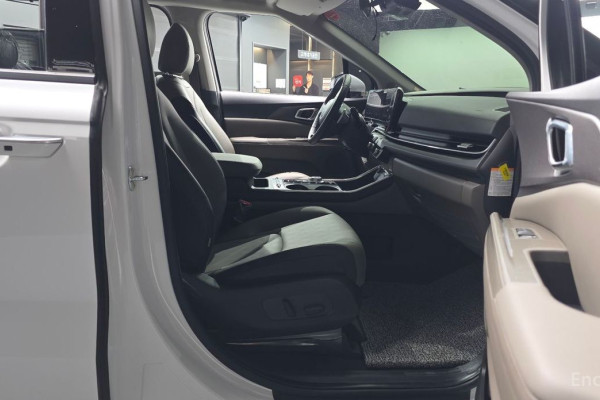 2024 Kia Carnival с пробегом 2 852 км