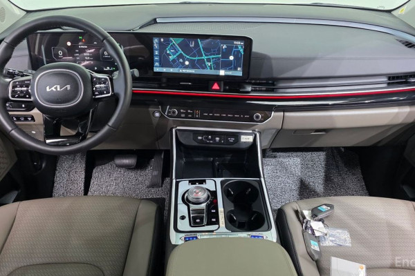 2024 Kia Carnival с пробегом 4 955 км